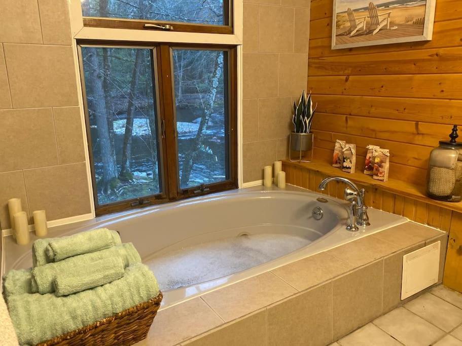Peaceful Gateway To Island Creek Cottage 이스트스트로즈버그 외부 사진